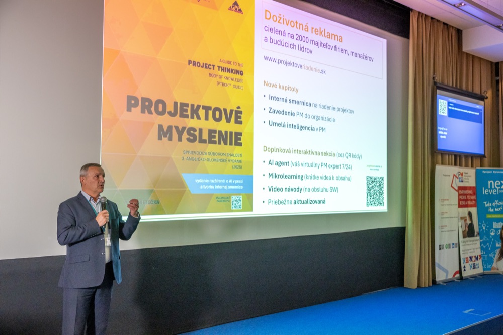 Prednáška o projektovom myslení na konferencii
